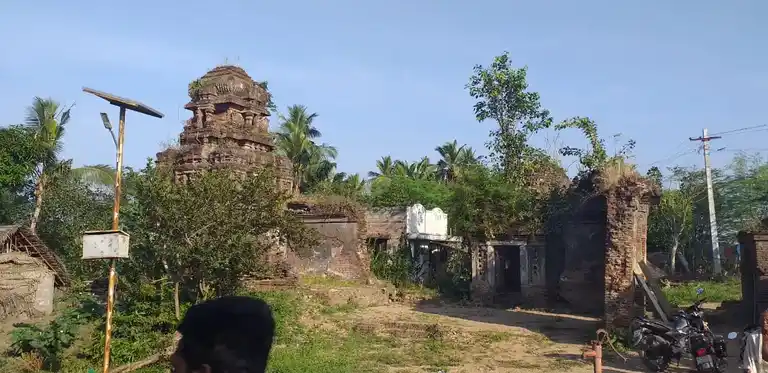 Arulmigu Kailasanatha Swamy Temple, Kumitithidal - 614705 அருள்மிகு கைலாசநாத சுவாமி திருக்கோயில், Kumitithidal - 614705, Thiruvarur - Ancient Temple Architecture and History Image 2