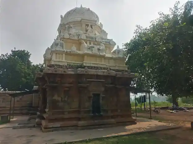 Arulmigu Kailasanathar Alandiamman Temple, Chozhamadevi - 620013 அருள்மிகு கைலாசநாதர்ஆலாண்டியம்மன் திருக்கோயில், Chozhamadevi - 620013, Thiruchirappalli - Ancient Temple Architecture and History Image 5
