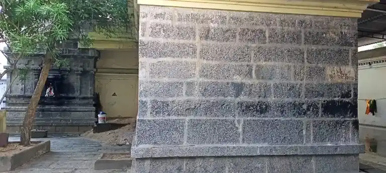 Arulmigu Kailasanathar And Santhaveli Amman Temple, Iyampattai - 631601