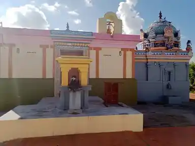 Arulmigu Kailasanathar And Varatharajpperumal Temple, 49neammeali - 614717 அருள்மிகு கைலாசநாதர் திருக்கோயில், 49neammeali, 49neammeali - 614717, Thiruvarur - Ancient Temple Architecture and History Image 4