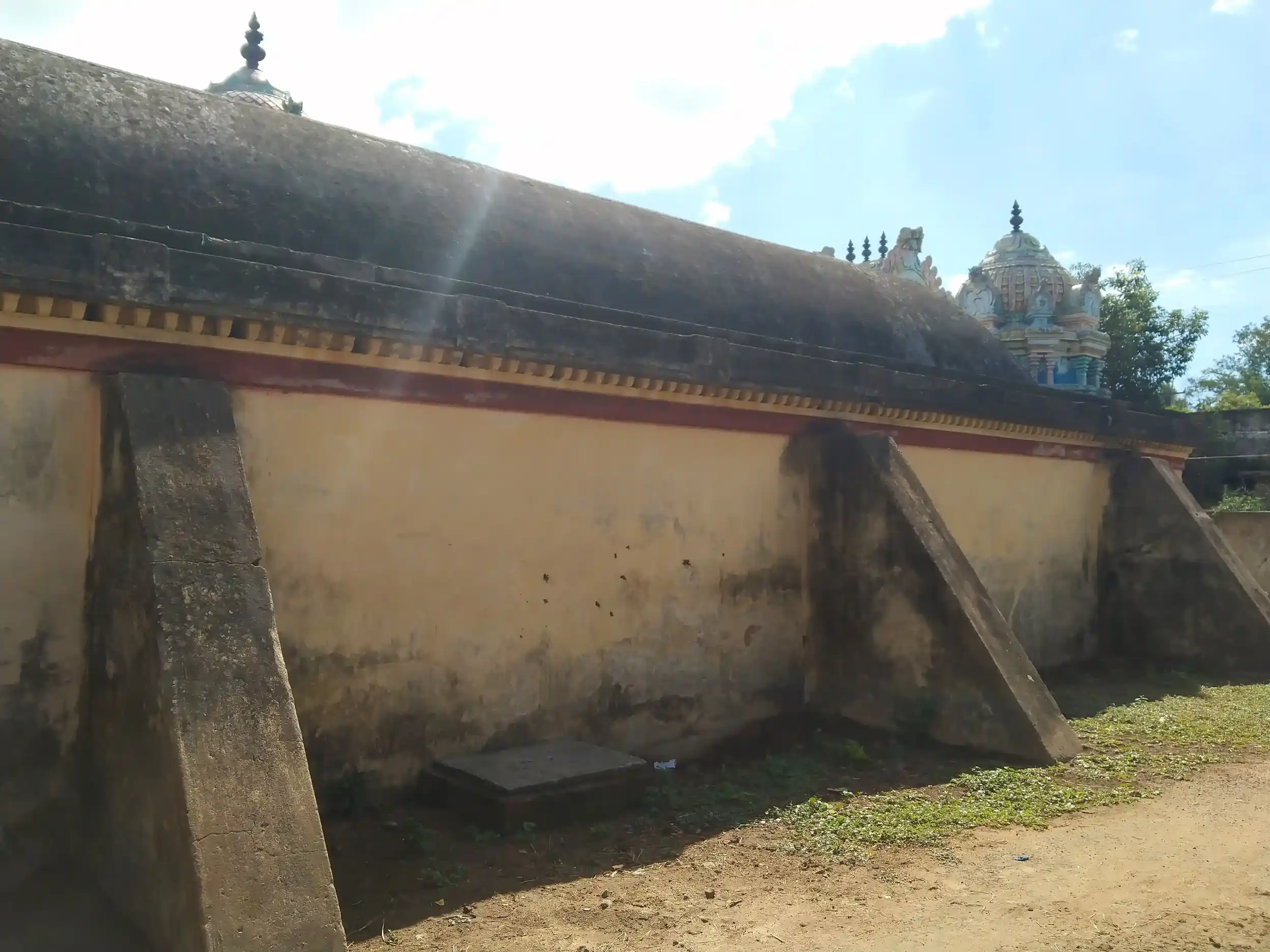 Arulmigu Kailasanathar And Yegambareswarar Temple, Rishiyur - 614403 அருள்மிகு கைலாசநாதர் மற்றும் ஏகாம்பரேஷ்வரர் திருக்கோயில், Rishiyur - 614403, Thiruvarur - Ancient Temple Architecture and History Image 5