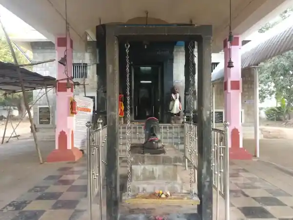 Arulmigu Kailasanathar Bathrakali Amman Temple, Kottaimedu, Kumarapalayam Agraharam - 638183 அருள்மிகு கைலாசநாதர் பத்ரகாளியம்மன் திருக்கோயில், கோட்டைமேடு, குமாரபாளையம் அக்ரஹாரம் - 638183, Namakkal - Ancient Temple Architecture and History Image 2