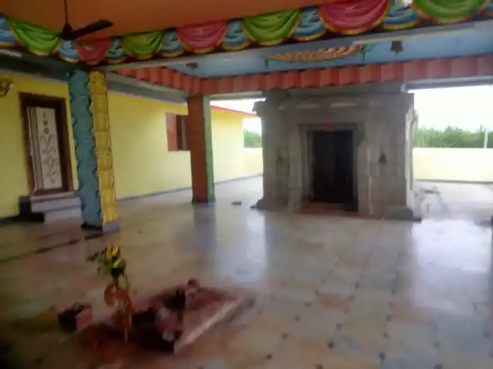 Arulmigu Kailasanathar, Sengooramman Temple, Near Main Road, Melpandipakkam - 631302 அருள்மிகு கைலாசநாதர், செங்கூனரம்மன் திருக்கோயில், Near Main Road - 631302, Tiruvallur - Ancient Temple Architecture and History Image 6