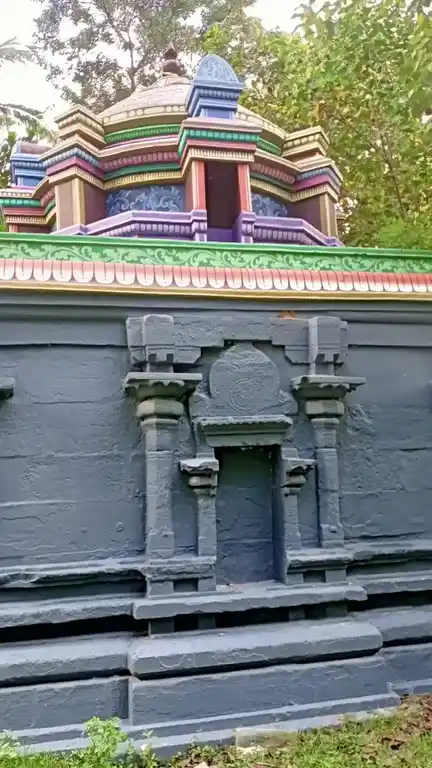 Arulmigu Kailasanathar Temple, 100parthyur, 100parthyur - 612604 Arulmigu Kailasanathar Temple, 100parthyur, 100parthyur - 612604, Thiruvarur - Ancient Temple Architecture and History Image 4