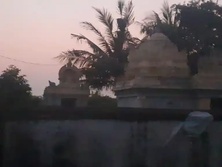 Arulmigu Kailasanathar Temple, Centre Of The Village, Chinnambedu - 601206 Arulmigu Kailasanathar Temple, Centre Of The Village, Chinnambedu - 601206, Tiruvallur - Ancient Temple Architecture and History Image 13