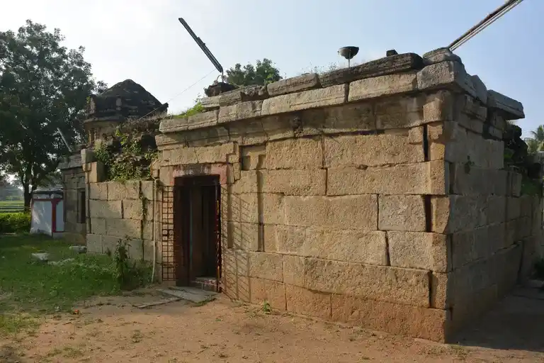 Arulmigu Kailasanathar Temple, Karnampattu - 632106