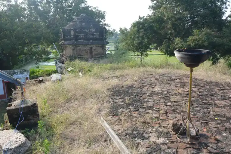 Arulmigu Kailasanathar Temple, Karnampattu - 632106 அருள்மிகு கைலாசநாதர் திருக்கோயில், கார்ணாம்பட்டு - 632106, Vellore - Ancient Temple Architecture and History Image 7