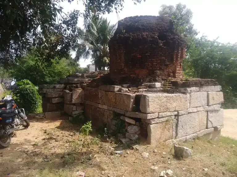Arulmigu Kailasanathar Temple, Kilvallam - 632311