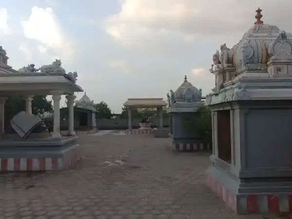 Arulmigu Kailasanathar Temple, Kottaimedu, Kottaimedu - 638183 அருள்மிகு கைலாசநாதர் திருக்கோயில், கோட்டைமேடு,குமாரபாளையம், நாமக்கல். - 638183, Namakkal - Ancient Temple Architecture and History Image 4