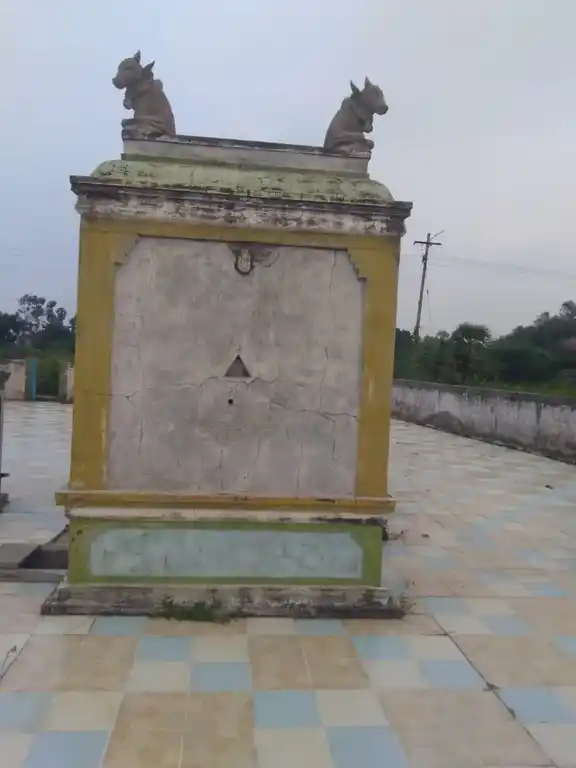 Arulmigu Kailasanathar Temple, Main Road Bus Stand, Kannambakkam - 601201 அருள்மிகு கைலாசநாதர் திருக்கோயில், Main Road Bus Stand, Kannambakkam - 601201, Tiruvallur - Ancient Temple Architecture and History Image 3