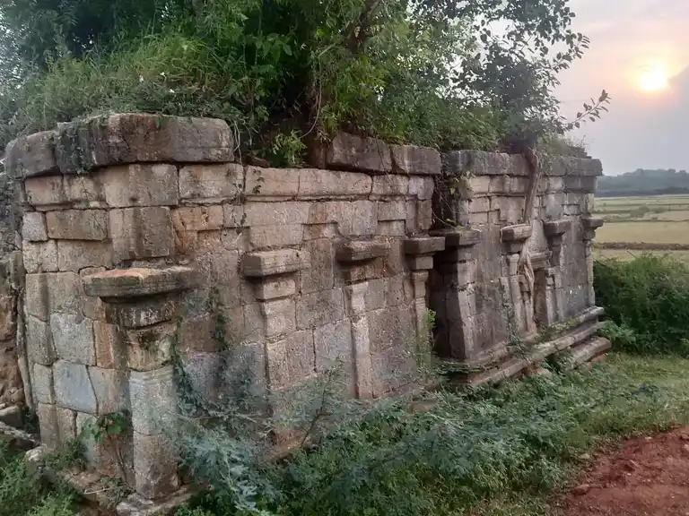 Arulmigu Kailasanathar Temple, Nagamangalam - 621701