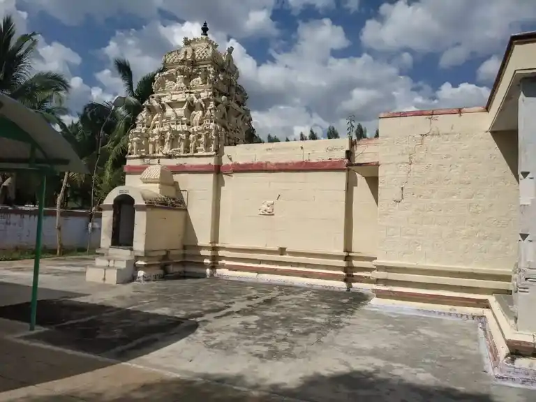 Arulmigu Kailasanathar Temple, Nanjai Kilampadi, Kodumudi - 638154 அருள்மிகு கைலாசநாதர் திருக்கோயில், Nanjai Kilampadi, Kodumudi - 638154, Erode - Ancient Temple Architecture and History Image 4