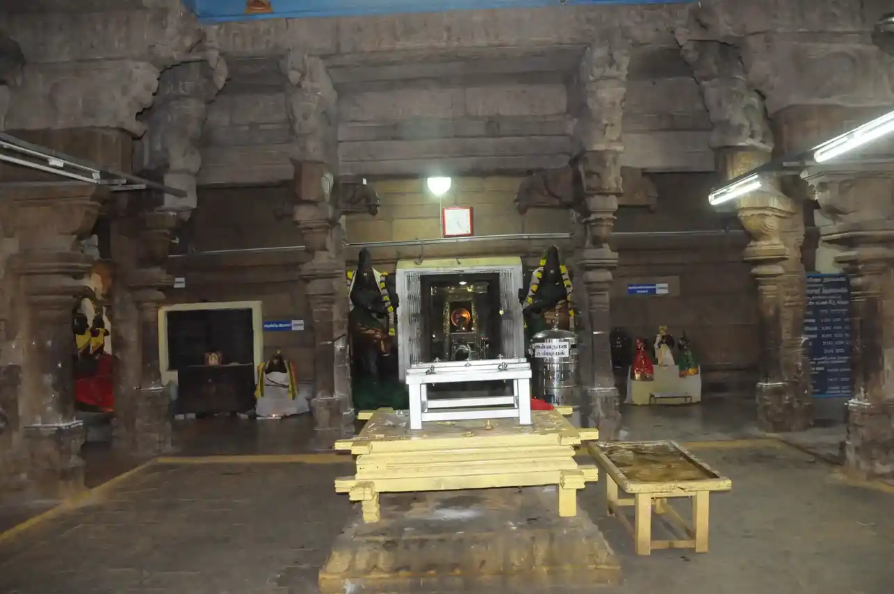 Arulmigu Kailasanathar Temple, Near Bus Stand, Tiruchengode - 637211 அருள்மிகு கைலாசநாதர் திருக்கோயில், பேருந்து நிலையம் அருகில், திருச்செங்கோடு - 637211, Namakkal - Ancient Temple Architecture and History Image 3