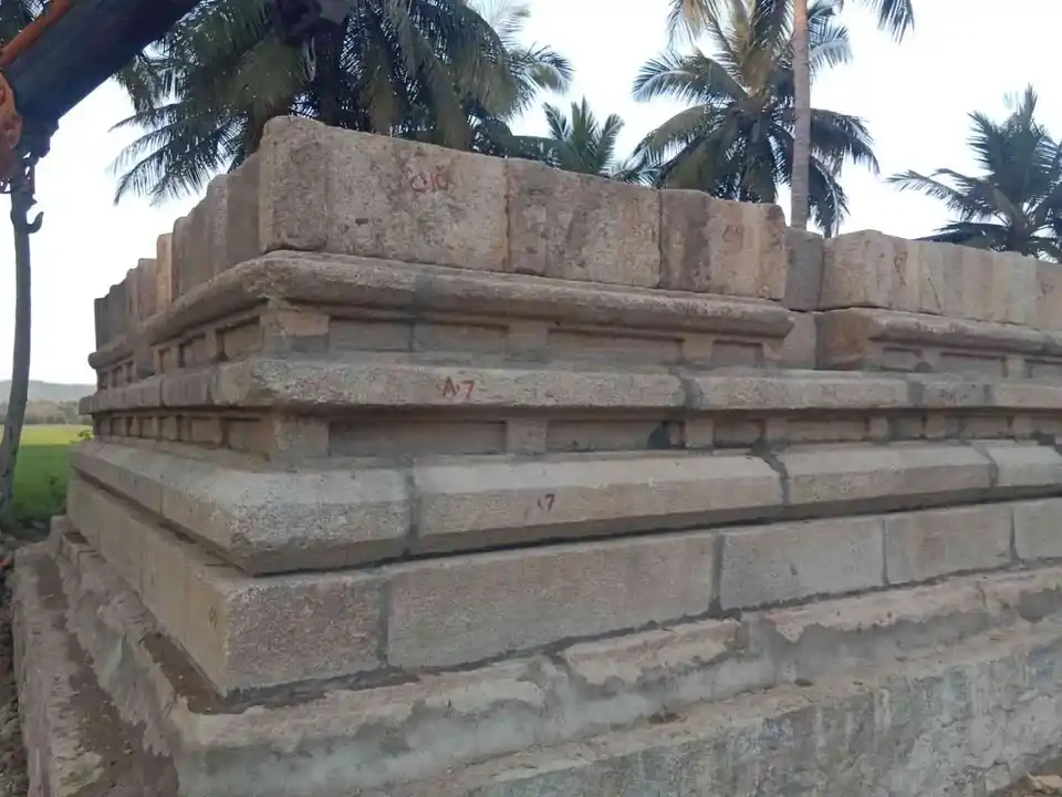 Arulmigu Kailasanathar Temple, Near Main Road, Itchampadi - 631207 அருள்மிகு கைலாசநாதர் திருக்கோயில், Near Main Road, Itchampadi - 631207, Tiruvallur - Ancient Temple Architecture and History Image 3