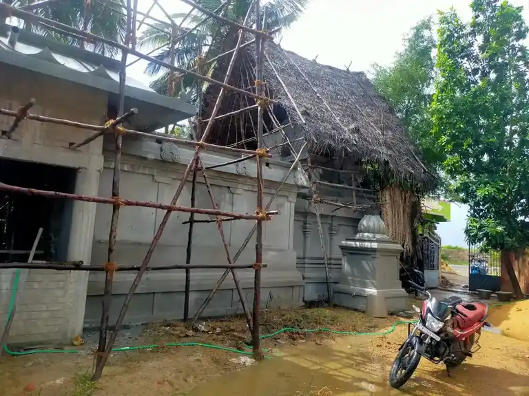 Arulmigu Kailasanathar Temple, Near School, Ilupakkam - 601204 Arulmigu Kailasanathar Temple, Near School, Ilupakkam - 601204, Tiruvallur - Ancient Temple Architecture and History Image 2