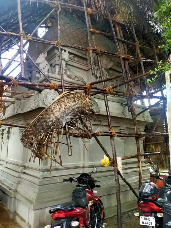 Arulmigu Kailasanathar Temple, Near School, Ilupakkam - 601204 Arulmigu Kailasanathar Temple, Near School, Ilupakkam - 601204, Tiruvallur - Ancient Temple Architecture and History Image 4