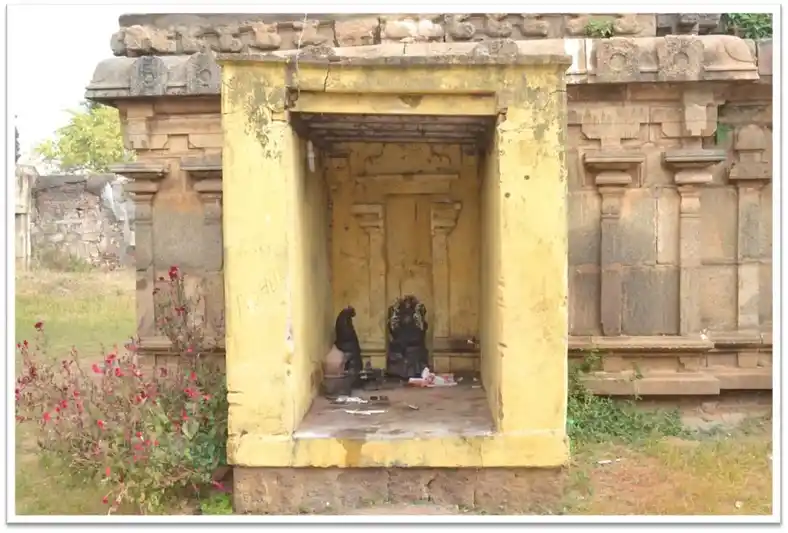 Arulmigu Kailasanathar Temple, Valaramanikkam, Thriumayam Taluk - 622202 அருள்மிகு கைலாசநாதர் திருக்கோயில், வாளரமாணிக்கம், திருமயம் வட்டம் - 622202, Pudukkottai - Ancient Temple Architecture and History Image 6