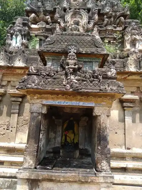 Arulmigu Kailasanathar Temple, Valuthoor - 614210 அருள்மிகு கைலாசநாதர் திருக்கோயில், Valuthoor - 614210, Thanjavur - Ancient Temple Architecture and History Image 11