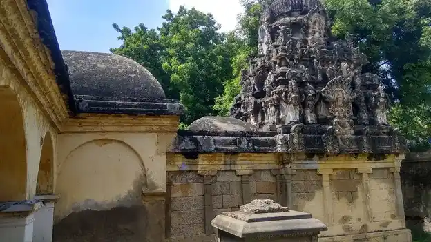 Arulmigu Kailasanathar Temple, Valuthoor - 614210 அருள்மிகு கைலாசநாதர் திருக்கோயில், Valuthoor - 614210, Thanjavur - Ancient Temple Architecture and History Image 15