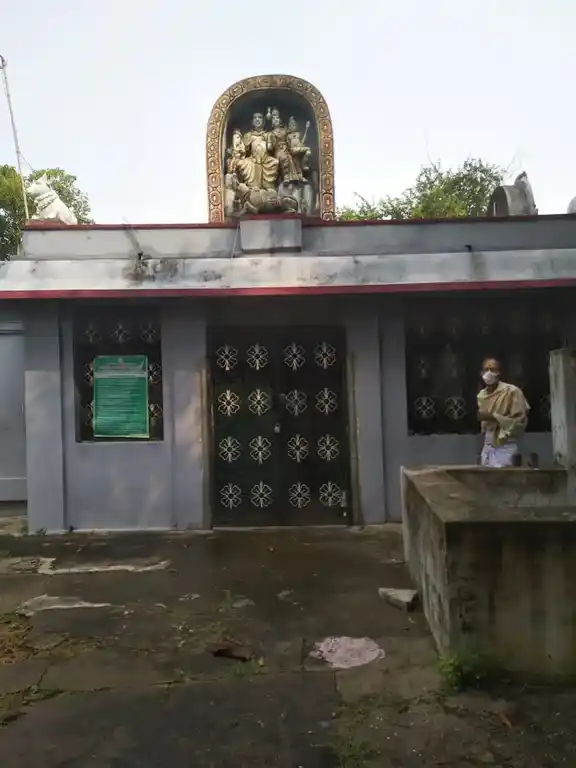 Arulmigu Kailasanatharsami Temple, Near Street, Manallur - 601202