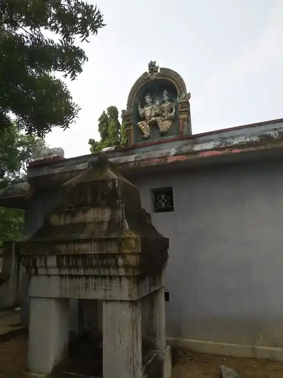 Arulmigu Kailasanatharsami Temple, Near Street, Manallur - 601202 அருள்மிகு கைலசநாதர்சாமி திருக்கோயில், Near Street, Manallur - 601202, Tiruvallur - Ancient Temple Architecture and History Image 6