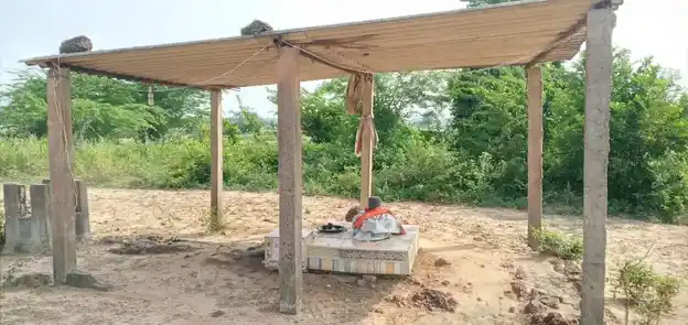 Arulmigu Kailasanthar Temple, Near Street, Edur - 601201 அருள்மிகு கைலாசநாதர் திருக்கோயில், Near Street, ஏடூர் - 601201, Tiruvallur - Ancient Temple Architecture and History Image 4