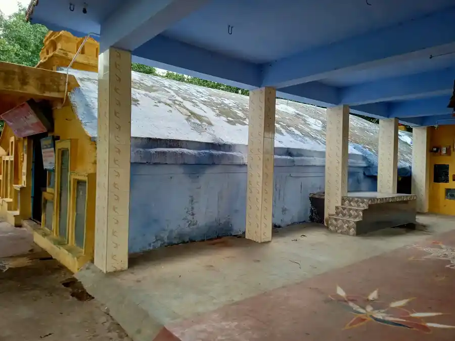 Arulmigu Kailasasamy Udanurai Naalayirathamman Temple, Village Outer, Biramadesam - 627413 அருள்மிகு கைலாச சுவாமி உடனுறை நாலாயிரத்தம்மன் திருக்கோயில், Village Outer, Biramadesam - 627413, Tirunelveli - Ancient Temple Architecture and History Image 3