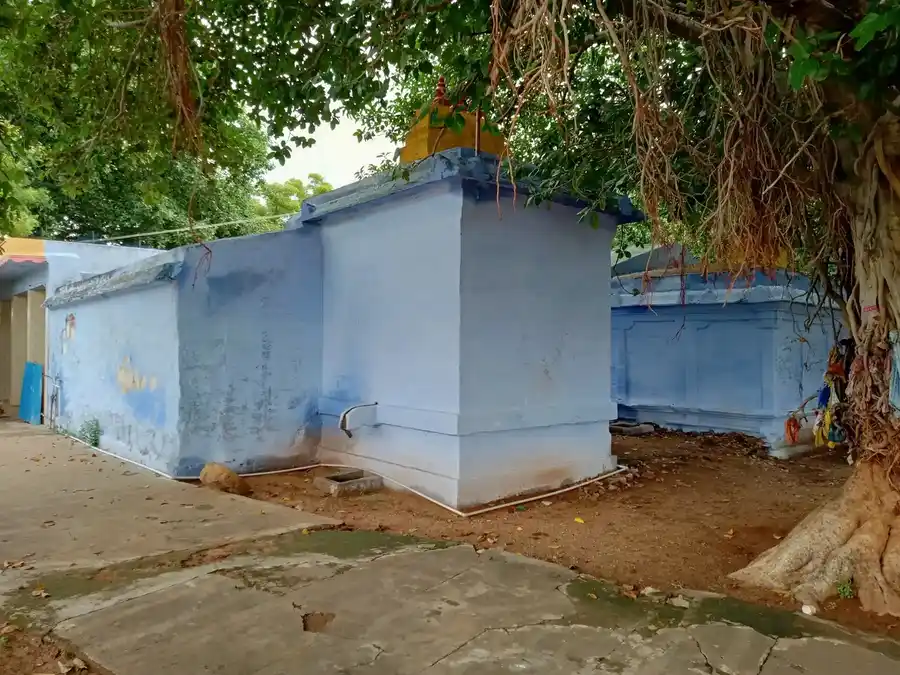 Arulmigu Kailasasamy Udanurai Naalayirathamman Temple, Village Outer, Biramadesam - 627413 அருள்மிகு கைலாச சுவாமி உடனுறை நாலாயிரத்தம்மன் திருக்கோயில், Village Outer, Biramadesam - 627413, Tirunelveli - Ancient Temple Architecture and History Image 6