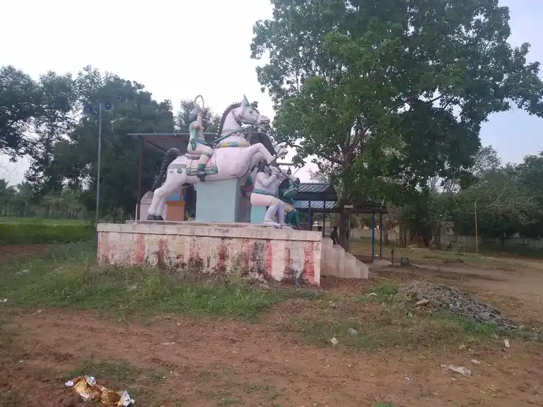 Arulmigu Kakkarai Koombai Kannimar Temple, Kannivadi - 624705 அருள்மிகு காக்கரை கோம்பை கன்னிமார் திருக்கோயில், Kannivadi - 624705, Dindigul - Ancient Temple Architecture and History Image 2