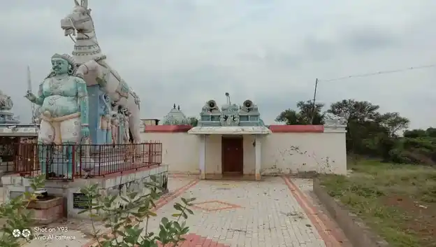 Arulmigu Kakkarudaiya Ayyanar Temple, Kalaiyarmankalam - 630557 Arulmigu Kakkarudaiya Ayyanar Temple, Kalaiyarmankalam - 630557, Sivagangai - Ancient Temple Architecture and History Image 2