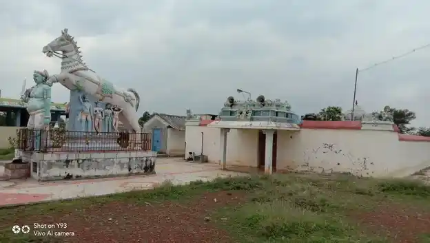Arulmigu Kakkarudaiya Ayyanar Temple, Kalaiyarmankalam - 630557 Arulmigu Kakkarudaiya Ayyanar Temple, Kalaiyarmankalam - 630557, Sivagangai - Ancient Temple Architecture and History Image 3