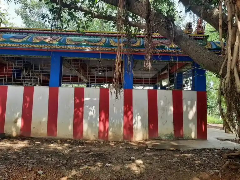 Arulmigu Kakkiyathamman Temple, Near Forest, Athur - 601204 அருள்மிகு கக்கியாத்தம்மன் திருக்கோயில், Near Forest - 601204, Tiruvallur - Ancient Temple Architecture and History Image 3