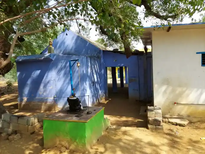 Arulmigu Kakum Valayyan Sastha Temple, Near Pavoor Chatram Road, Keelapavoor - 627806