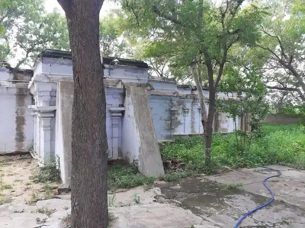 Arulmigu Kalainathaswami Temple, Pallimadam - 626129 அருள்மிகு காளைநாதசுவாமி திருக்கோயில், பள்ளிமடம் - 626129, Virudhunagar - Ancient Temple Architecture and History Image 2