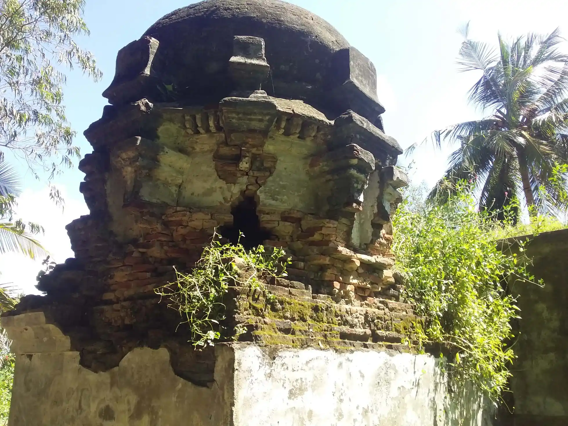Arulmigu Kalakastheeswarar Temple, Munnavalkottai - 614403 அருள்மிகு.காளஹஸ்தீஸ்வரர் திருக்கோயில், முன்னாவல்கோட்டை - 614403, Thiruvarur - Ancient Temple Architecture and History Image 5