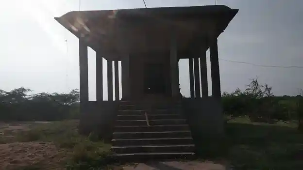 Arulmigu Kalatheeswaramudaiya Ayyanar Temple, Vijayankudi - 630702 Arulmigu Kalatheeswaramudaiya Ayyanar Temple, Vijayankudi - 630702, Sivagangai - Ancient Temple Architecture and History Image 3