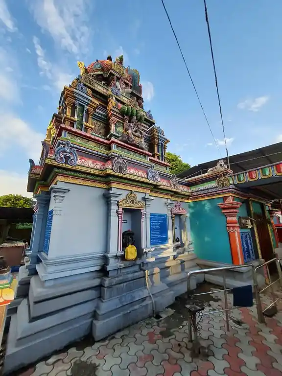 Arulmigu Kalatheeswarar Temple, Near Main Road, Chewapet - 602001 அருள்மிகு காளத்தீஸ்வரர் திருக்கோயில், மெயின்ரோடு அருகில், செவ்வாப்பேட்டை - 602001, Tiruvallur - Ancient Temple Architecture and History Image 4