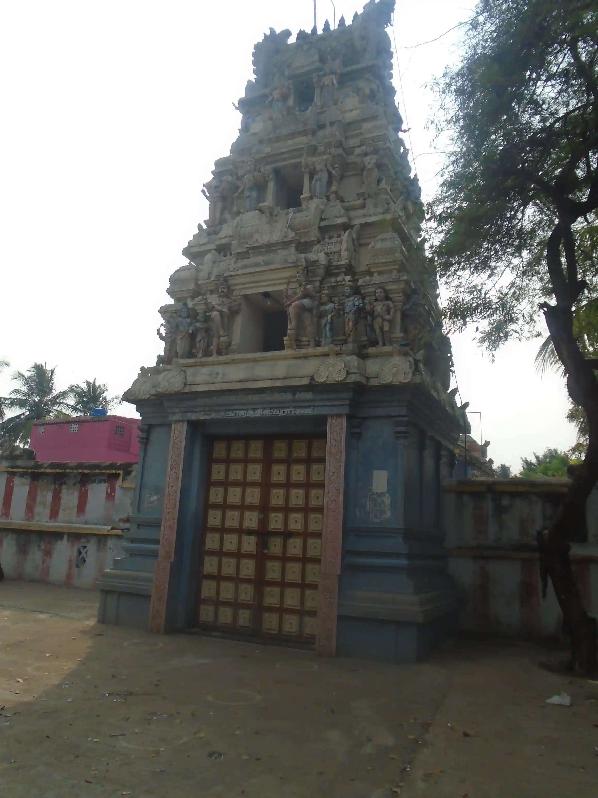 Arulmigu Kalatheeswarar Temple, Periya Unai - 632101