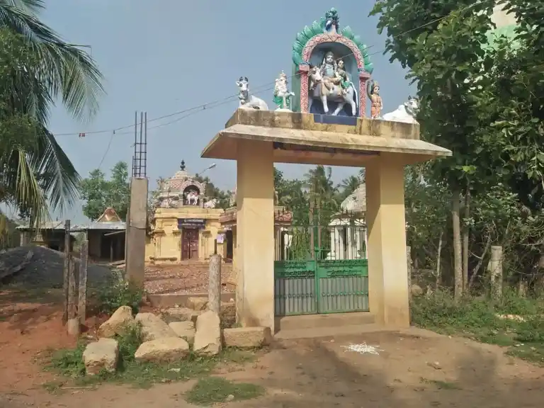Arulmigu Kalatheeswarar Temple, Thalavay - 621730 அருள்மிகு காளதீஸ்வரர் திருக்கோயில், Thalavay - 621730, Ariyalur - Ancient Temple Architecture and History Image 4