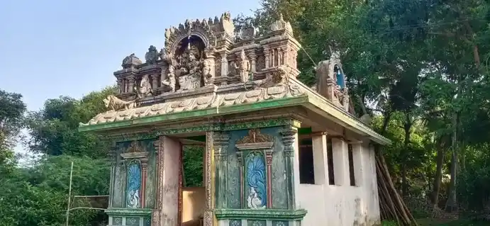 Arulmigu Kaliamman Drowpathiamman Temple, Keezharuthragangai - 609503 அருள்மிகு காளியம்மன் திரௌபதியம்மன் திருக்கோயில், Keezharuthragangai - 609503, Thiruvarur - Ancient Temple Architecture and History Image 5