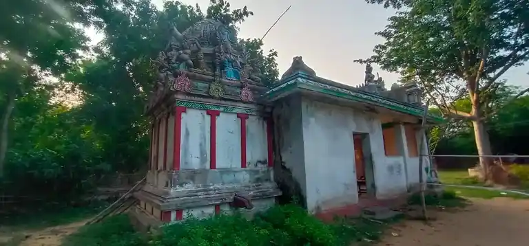 Arulmigu Kaliamman Drowpathiamman Temple, Keezharuthragangai - 609503 அருள்மிகு காளியம்மன் திரௌபதியம்மன் திருக்கோயில், Keezharuthragangai - 609503, Thiruvarur - Ancient Temple Architecture and History Image 7