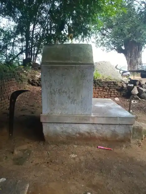 Arulmigu Kaliamman Karupannaswamy Temple, Pudachu - 624610 அருள்மிகு மருதகாளியம்மன் என்ற அழகு நாச்சியம்மன் மற்றும் கருப்பசாமி திருக்கோயில், புதச்சு - 624610, Dindigul - Ancient Temple Architecture and History Image 2