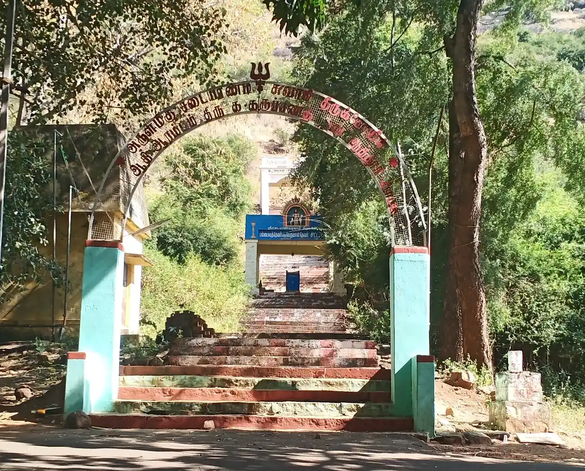 Arulmigu Kaliamman Muthallamman Sadayandi Temple, Akkaraipatti - 624701 அருள்மிகு காளியம்மன், முத்தாளம்மன், சடையாண்டி வகையறா திருக்கோயில், அக்கறைப்பட்டி - 624701, Dindigul - Ancient Temple Architecture and History Image 4