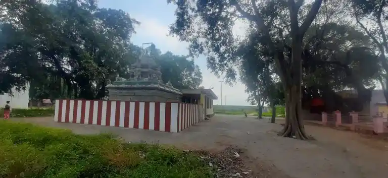 Arulmigu Kaliamman Temple, Adamankottai - 636807 அருள்மிகு காளியம்மன் திருக்கோயில், அதியமான்கோட்டை - 636807, Dharmapuri - Ancient Temple Architecture and History Image 3