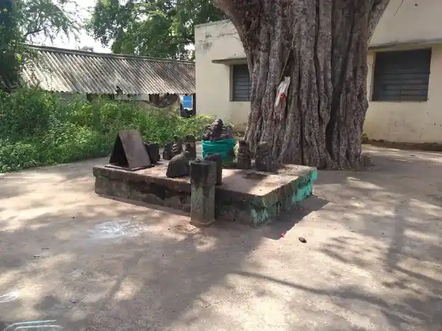 Arulmigu Kaliamman Temple, K.Alampatti, K.Alampatti - 625514 அருள்மிகு காளியம்மன் திருக்கோயில், K.Alampatti, K.Alampatti - 625514, Madurai - Ancient Temple Architecture and History Image 3