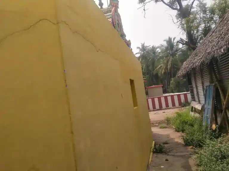 Arulmigu Kaliamman Temple, Kurumbapatti, Palani - 624601 அருள்மிகு காளியம்மன் திருக்கோயில், Kurumbapatti, Palani - 624601, Dindigul - Ancient Temple Architecture and History Image 2