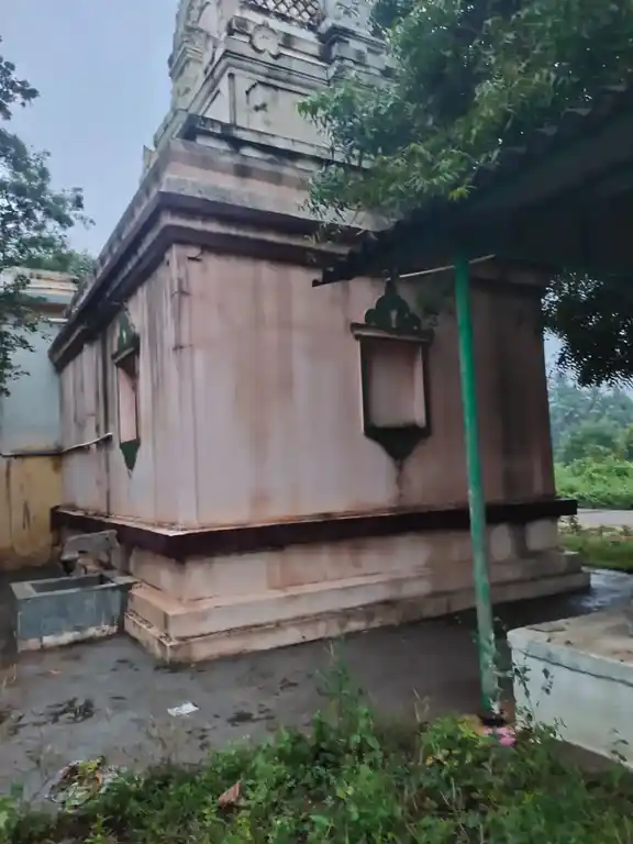 Arulmigu Kaliamman Temple, Vembarpatti - 624308 அருள்மிகு காளியம்மன் கோயில், Vembarpatti - 624308, Dindigul - Ancient Temple Architecture and History Image 2