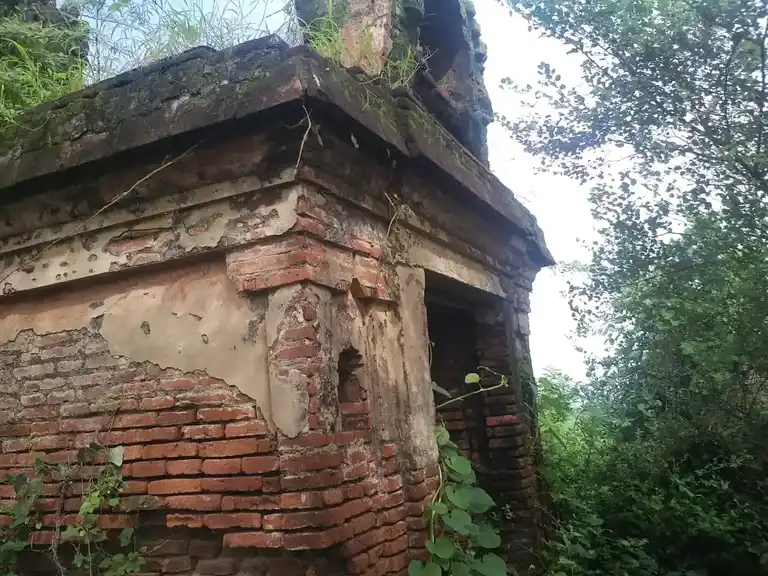Arulmigu Kalitheertha Pillaiyar Temple, Pulivalam - 610109 அருள்மிகுகலிதீர்த்த பிள்ளையார் திருக்கோயில், Pulivalam - 610109, Thiruvarur - Ancient Temple Architecture and History Image 2