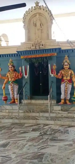 Arulmigu Kalivaradharaja Perumal Temple, Vakkur - 605501 அருள்மிகு கலிவரதராஜப்பெருமாள் திருக்கோயில், Vakkur - 605501, Viluppuram - Ancient Temple Architecture and History Image 4