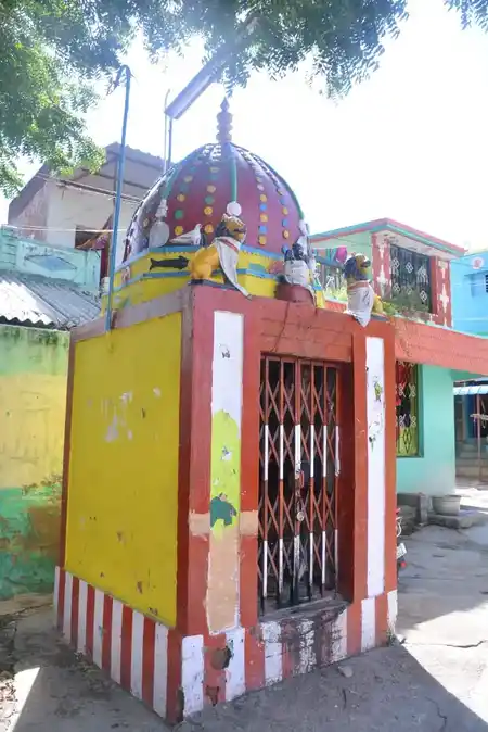 Arulmigu Kaliyamman Temple, Chinnaperali, Chinnaperali - 626009 அருள்மிகு காளியம்மன் திருக்கோயில், சின்னப்பேராளி, சின்னப்பேராளி - 626009, Virudhunagar - Ancient Temple Architecture and History Image 3